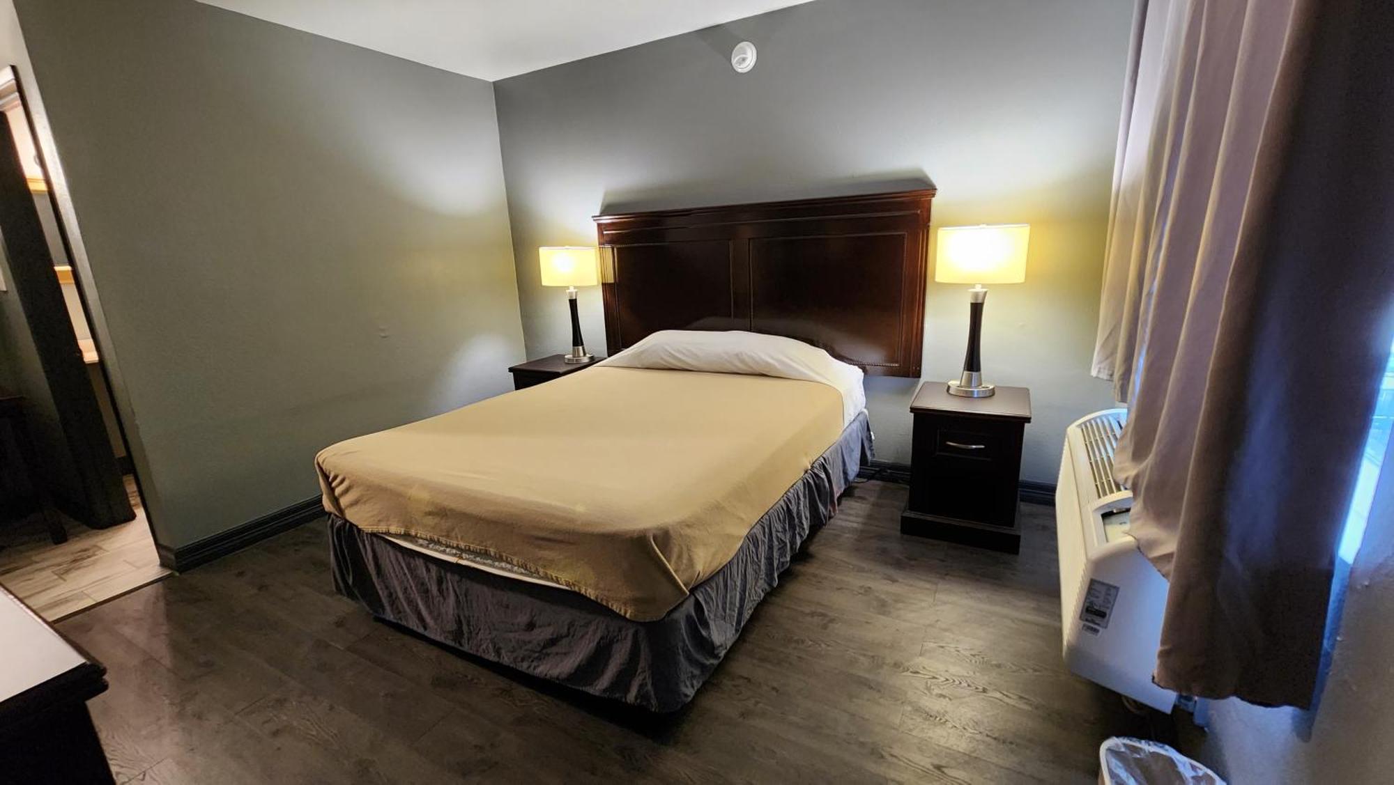 Merit Inn And Suites Бомонт Екстериор снимка