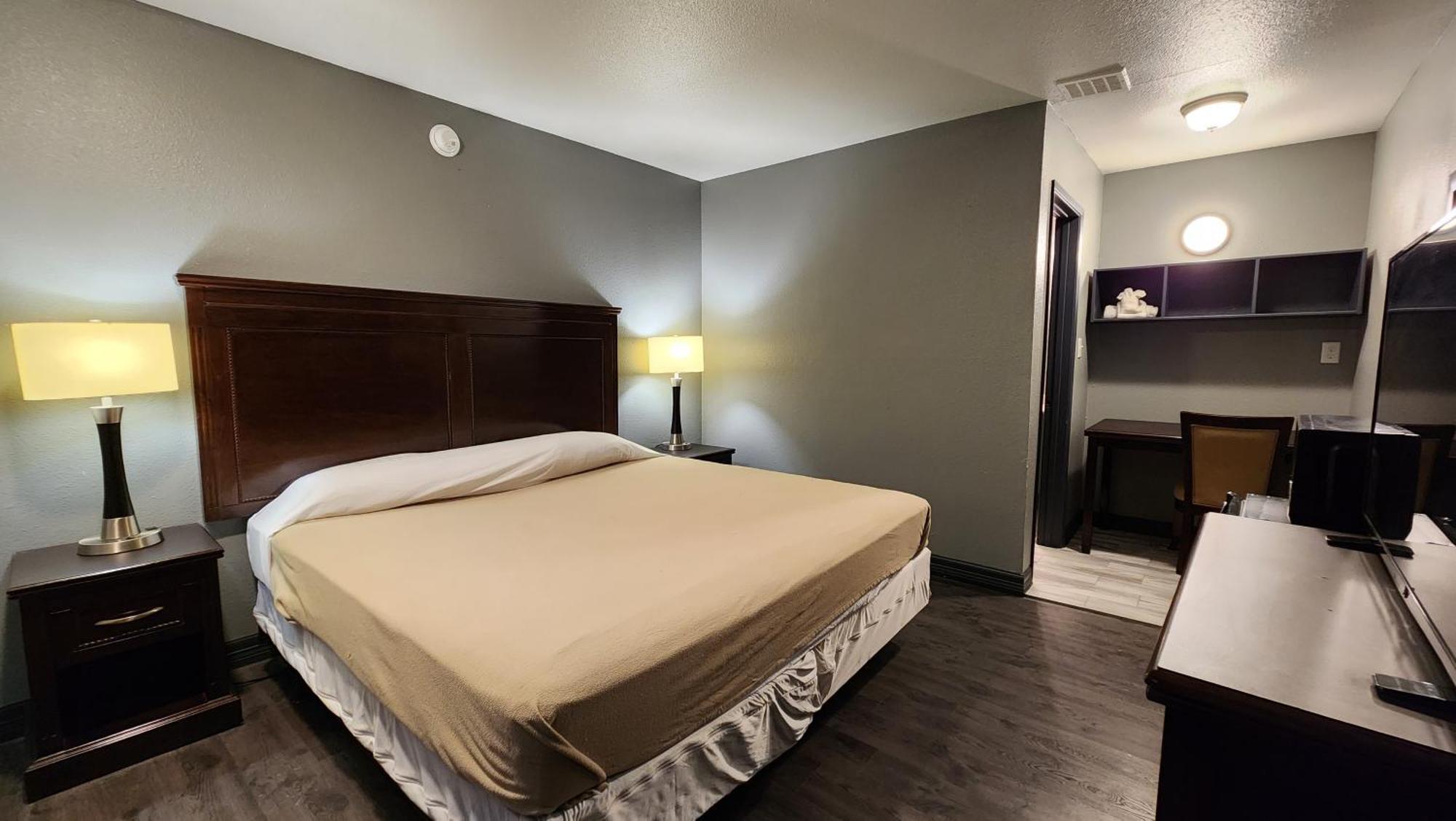 Merit Inn And Suites Бомонт Екстериор снимка