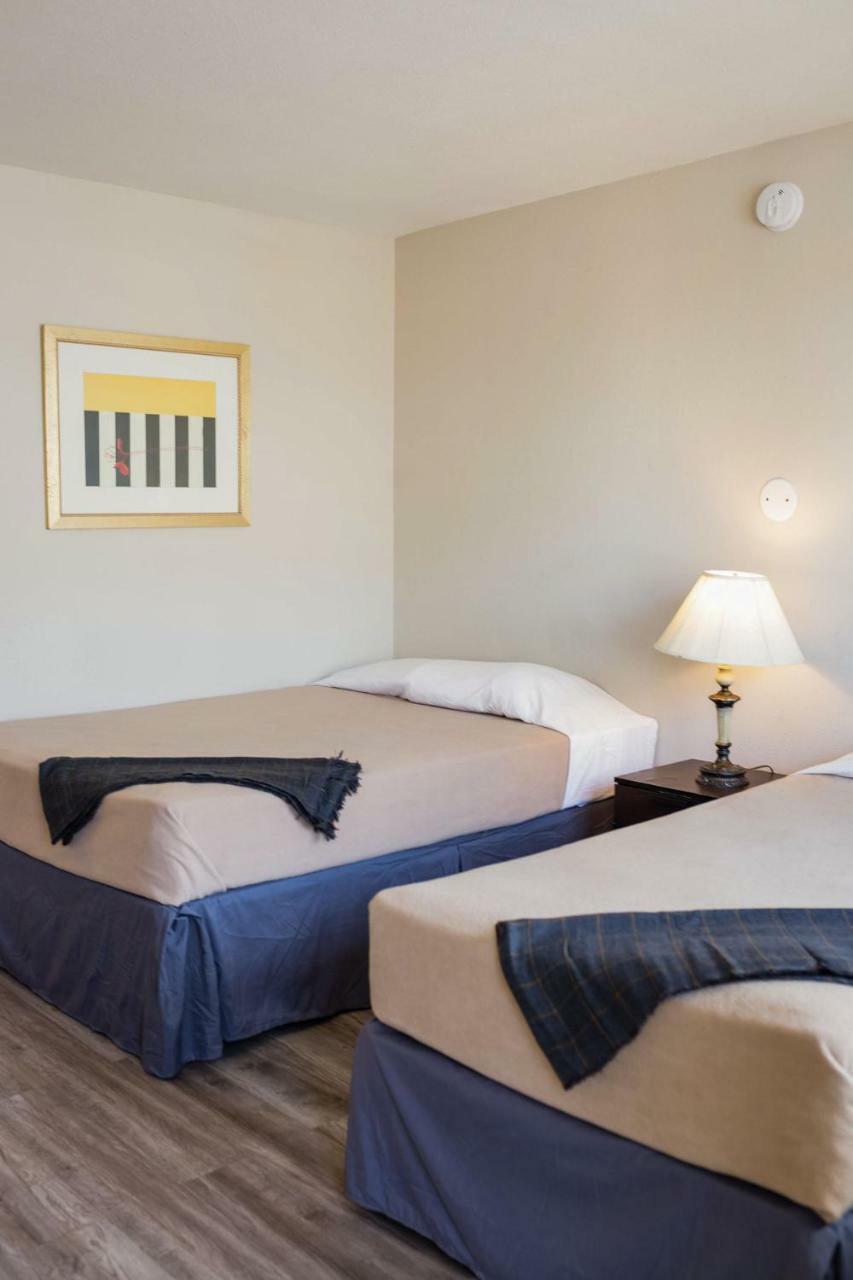 Merit Inn And Suites Бомонт Екстериор снимка