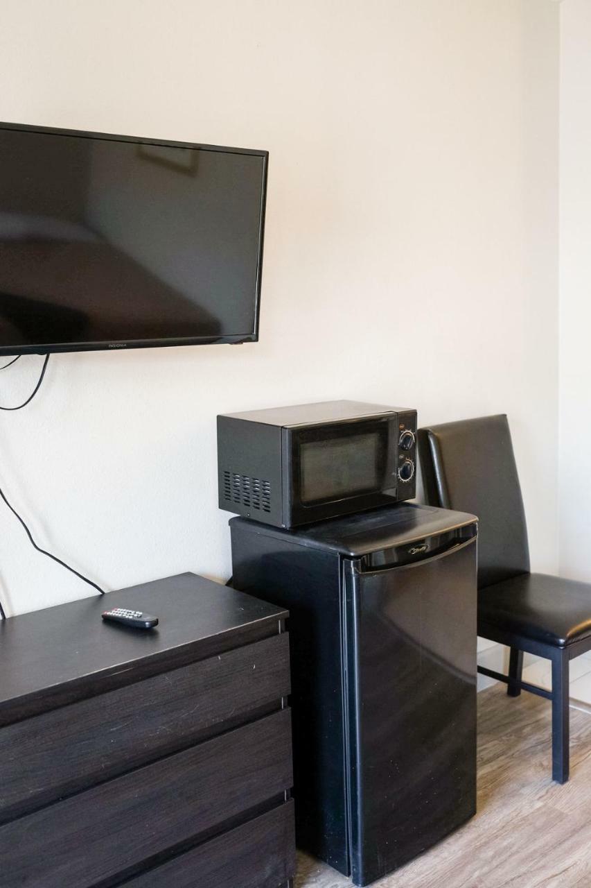 Merit Inn And Suites Бомонт Стая снимка